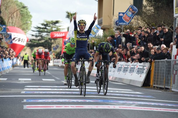 Adam Yates vince il GP Industria e Artigianato 2017